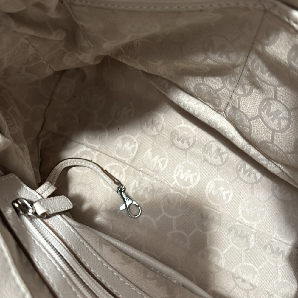 Michael Kors brand Saffiano Hamilton bag. Large - Picture 9 of 10